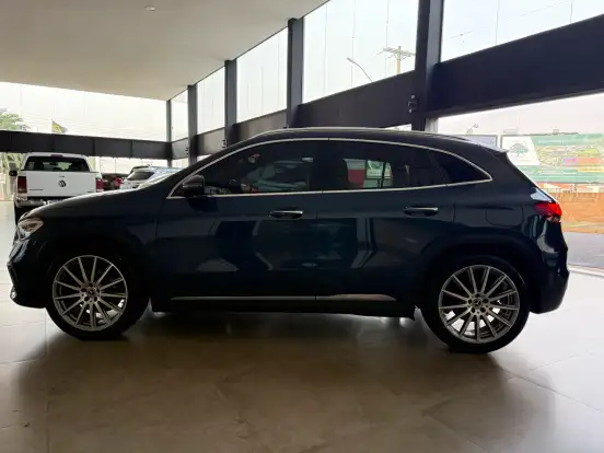 MERCEDES-BENZ-GLA 200-2022