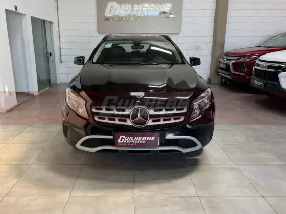 MERCEDES-BENZ GLA 200 1.6 CGI FLEX STYLE 7G-DCT