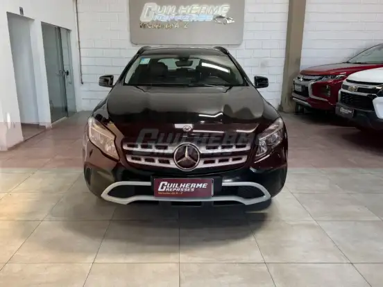 MERCEDES-BENZ-GLA 200-1.6 CGI FLEX STYLE 7G-DCT MERCEDES-BENZ-GLA 200-2017