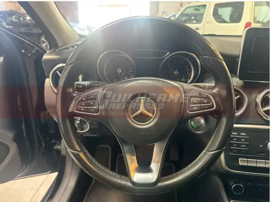 MERCEDES-BENZ-GLA 200-2017