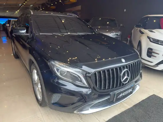 MERCEDES-BENZ-GLA 200-1.6 CGI VISION BLACK EDITION 16V TURBO FLEX 4P AUTOMÁTICO MERCEDES-BENZ-GLA 200-2015