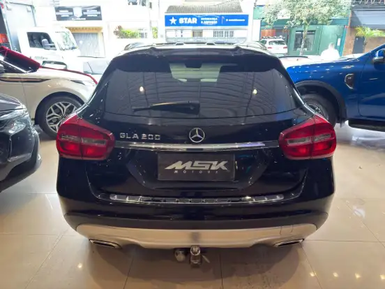 MERCEDES-BENZ-GLA 200-2015