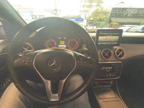 MERCEDES-BENZ-GLA 200-1.6 CGI VISION BLACK EDITION 16V TURBO FLEX 4P AUTOMÁTICO MERCEDES-BENZ-GLA 200-2015