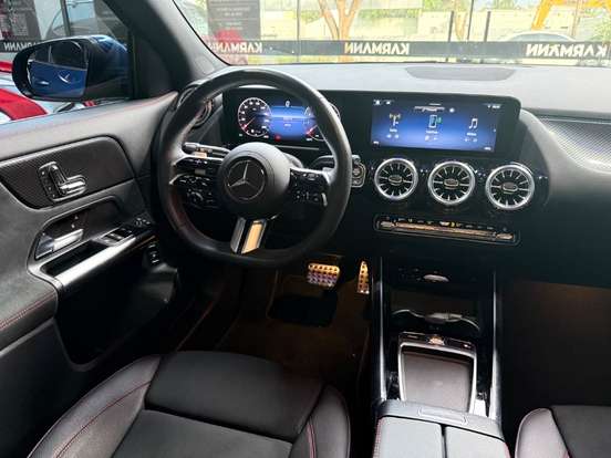 MERCEDES-BENZ-GLA 200-2024