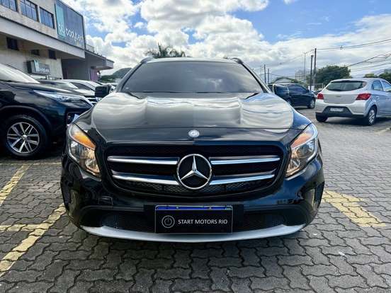 MERCEDES-BENZ-GLA 200-2015