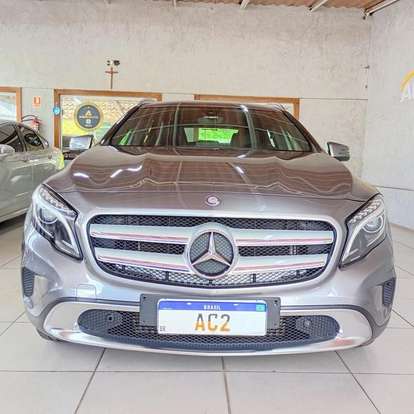 MERCEDES-BENZ-GLA 200-2015