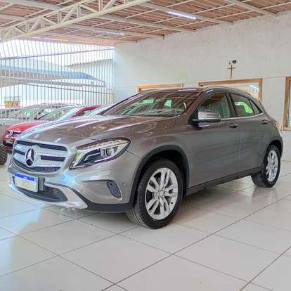 MERCEDES-BENZ-GLA 200-2015