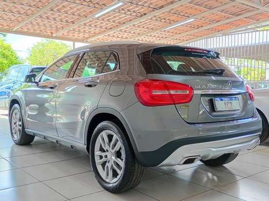 MERCEDES-BENZ-GLA 200-1.6 CGI ADVANCE 16V TURBO FLEX 4P AUTOMÁTICO MERCEDES-BENZ-GLA 200-2015
