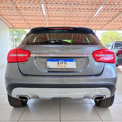 MERCEDES-BENZ-GLA 200-2015
