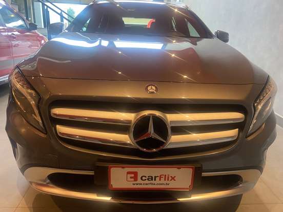 MERCEDES-BENZ-GLA 200-2016