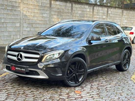 MERCEDES-BENZ-GLA 200-2015