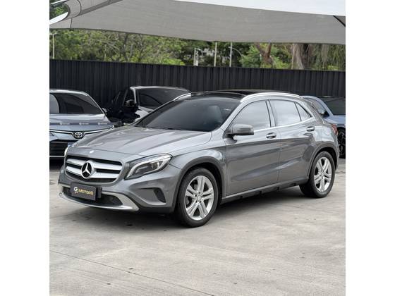 MERCEDES-BENZ GLA 200 1.6 CGI ADVANCE 16V TURBO GASOLINA 4P AUTOMÁTICO