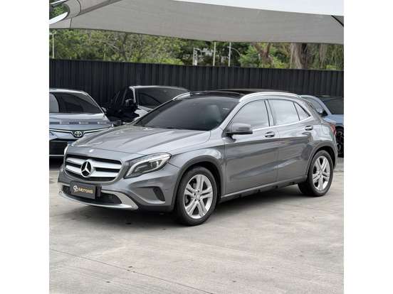 MERCEDES-BENZ-GLA 200-2014