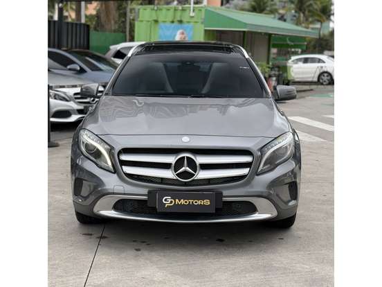 MERCEDES-BENZ-GLA 200-2014