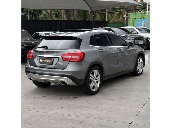 MERCEDES-BENZ-GLA 200-2014