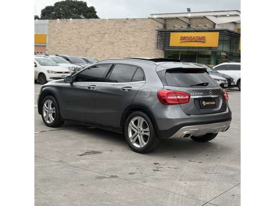 MERCEDES-BENZ-GLA 200-2014