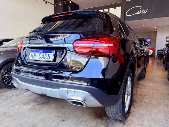 MERCEDES-BENZ-GLA 200-2019