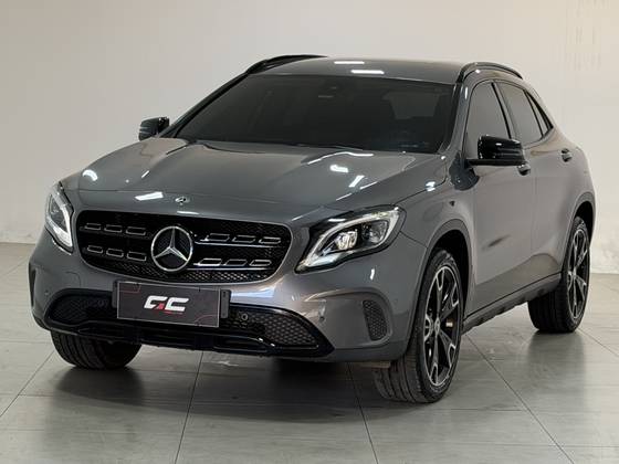 MERCEDES-BENZ GLA 200 1.6 CGI FLEX NIGHT 7G-DCT