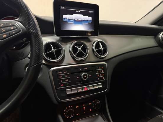 MERCEDES-BENZ-GLA 200-1.6 CGI FLEX NIGHT 7G-DCT MERCEDES-BENZ-GLA 200-2018