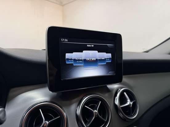 MERCEDES-BENZ-GLA 200-2018