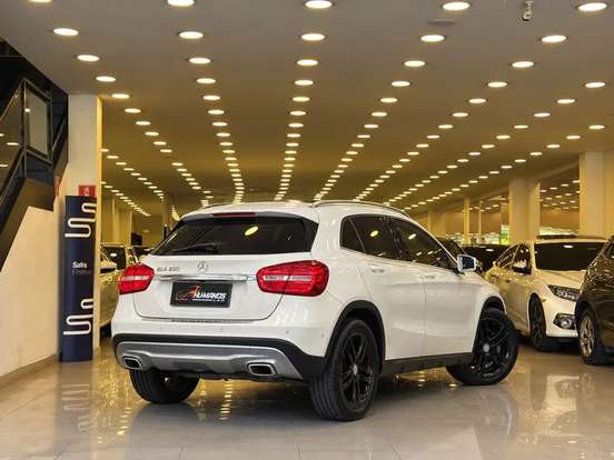 MERCEDES-BENZ-GLA 200-1.6 CGI STYLE 16V TURBO FLEX 4P AUTOMÁTICO MERCEDES-BENZ-GLA 200-2015