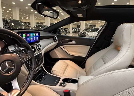 MERCEDES-BENZ-GLA 200-2015