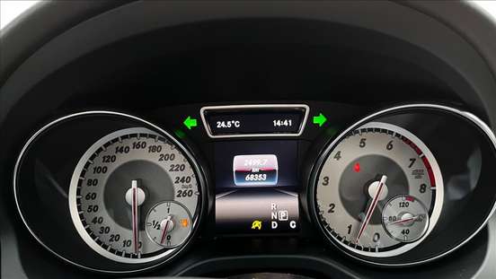 MERCEDES-BENZ-GLA 250-2015