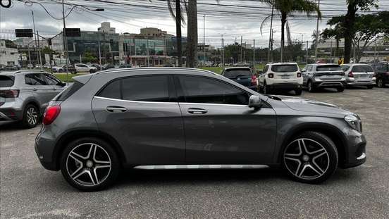 MERCEDES-BENZ-GLA 250-2015