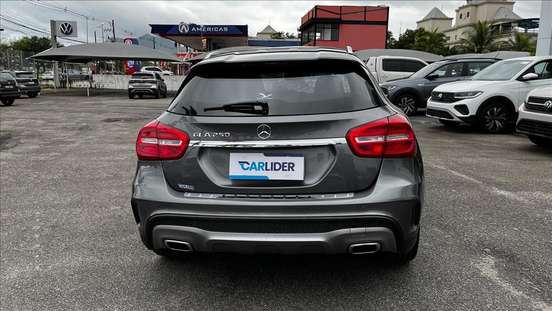 MERCEDES-BENZ-GLA 250-2015