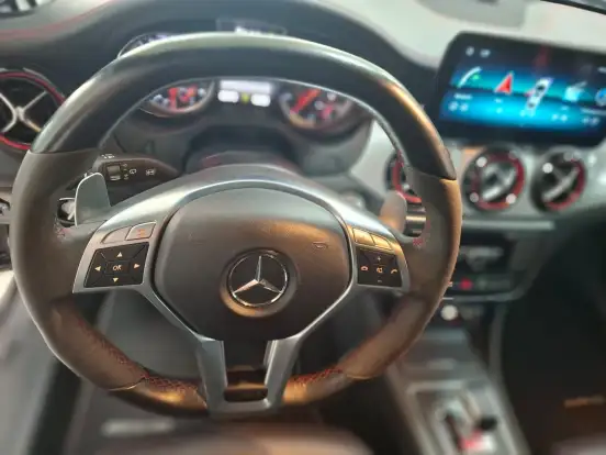 MERCEDES-BENZ-GLA 45 AMG-2.0 16V TURBO GASOLINA 4P AUTOMÁTICO MERCEDES-BENZ-GLA 45 AMG-2015