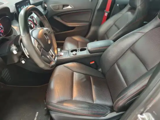 MERCEDES-BENZ-GLA 45 AMG-2.0 16V TURBO GASOLINA 4P AUTOMÁTICO MERCEDES-BENZ-GLA 45 AMG-2015