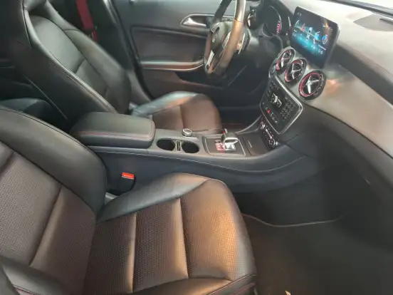MERCEDES-BENZ-GLA 45 AMG-2015