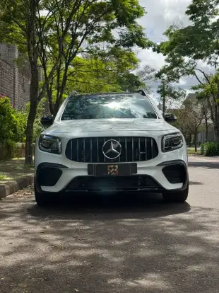 MERCEDES-BENZ-GLB 35 AMG-2022
