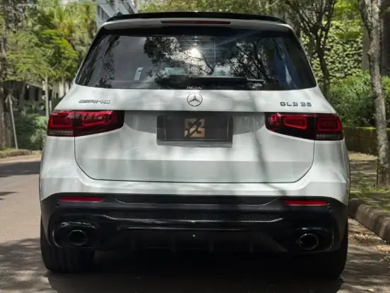 MERCEDES-BENZ-GLB 35 AMG-2.0 CGI GASOLINA 4MATIC SPEEDSHIFT MERCEDES-BENZ-GLB 35 AMG-2022