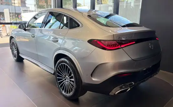 MERCEDES-BENZ-GLC 300-2026