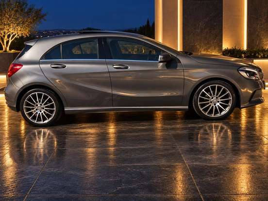 MERCEDES-BENZ-A 200-1.6 CGI FLEX 7G-DCT MERCEDES-BENZ-A 200-2017