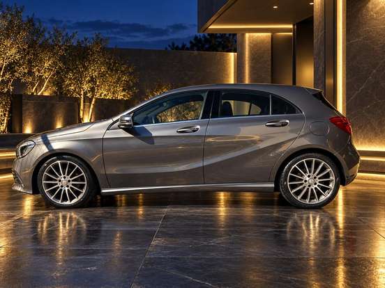 MERCEDES-BENZ-A 200-1.6 CGI FLEX 7G-DCT MERCEDES-BENZ-A 200-2017
