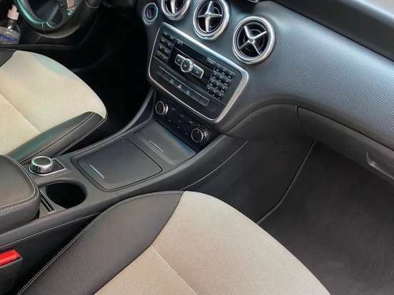 MERCEDES-BENZ-A 200-1.6 TURBO 16V FLEX 4P AUTOMÁTICO MERCEDES-BENZ-A 200-2015