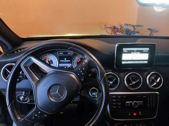 MERCEDES-BENZ-A 200-1.6 TURBO URBAN 16V GASOLINA 4P AUTOMÁTICO MERCEDES-BENZ-A 200-2014