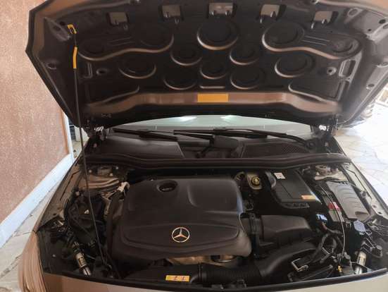 MERCEDES-BENZ-A 200-2014