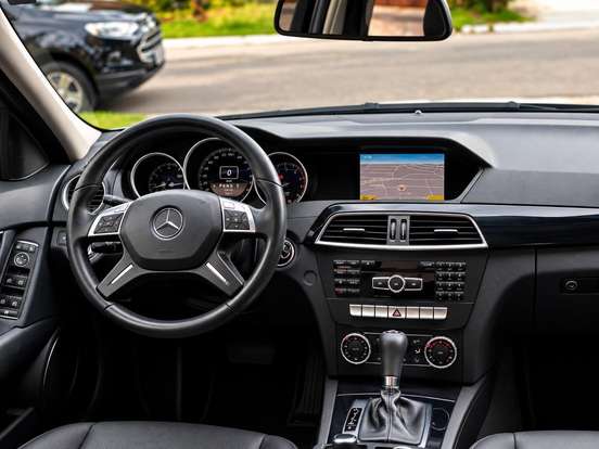 MERCEDES-BENZ-C 180-1.8 CGI CLASSIC 16V TURBO GASOLINA 4P AUTOMÁTICO MERCEDES-BENZ-C 180-2011
