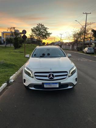 MERCEDES-BENZ GLA 200 1.6 CGI ADVANCE 16V TURBO FLEX 4P AUTOMÁTICO