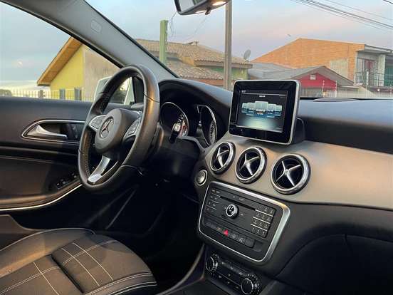 MERCEDES-BENZ-GLA 200-1.6 CGI ADVANCE 16V TURBO FLEX 4P AUTOMÁTICO MERCEDES-BENZ-GLA 200-2017