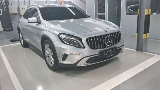 MERCEDES-BENZ-GLA 200-2015
