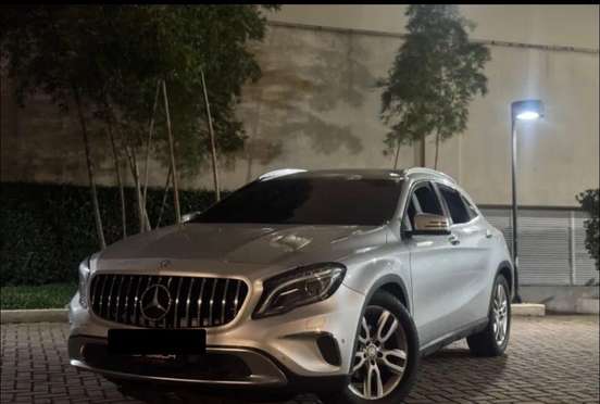 MERCEDES-BENZ-GLA 200-2015