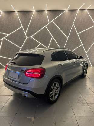 MERCEDES-BENZ-GLA 200-2015
