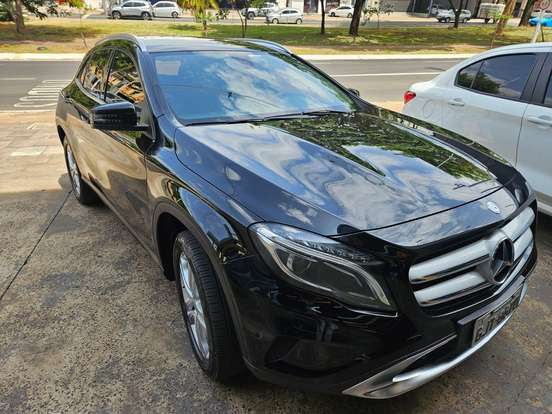 MERCEDES-BENZ-GLA 200-2016