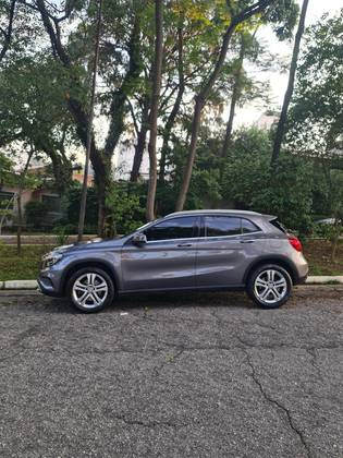 MERCEDES-BENZ GLA 250 2.0 16V TURBO GASOLINA SPORT 4P AUTOMÁTICO