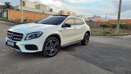 MERCEDES-BENZ-GLA 250-2017
