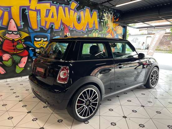 MINI-ONE-2012